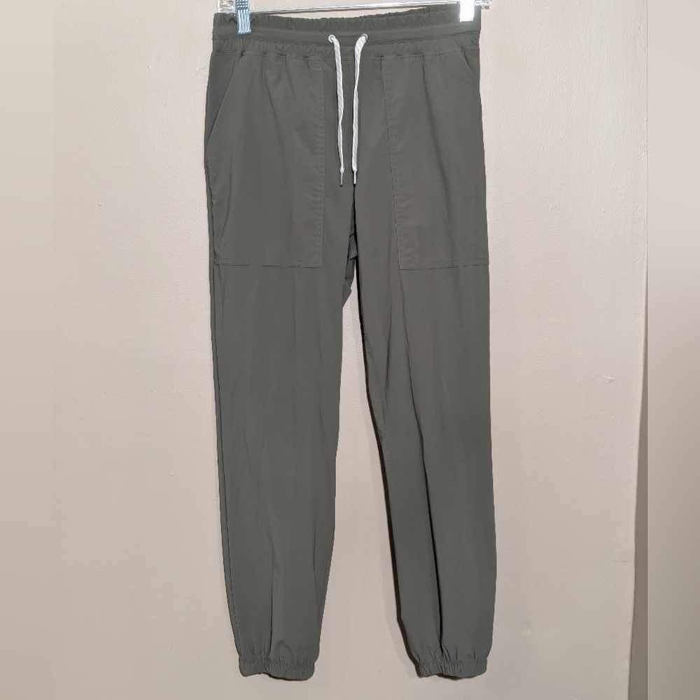 Vuori Miles Performance Jogger Pants In Oregano Size:XS